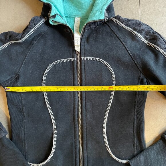 Lululemon Special edition cable knit Scuba Zip Hoodie-Size 2 - Picture 9 of 13